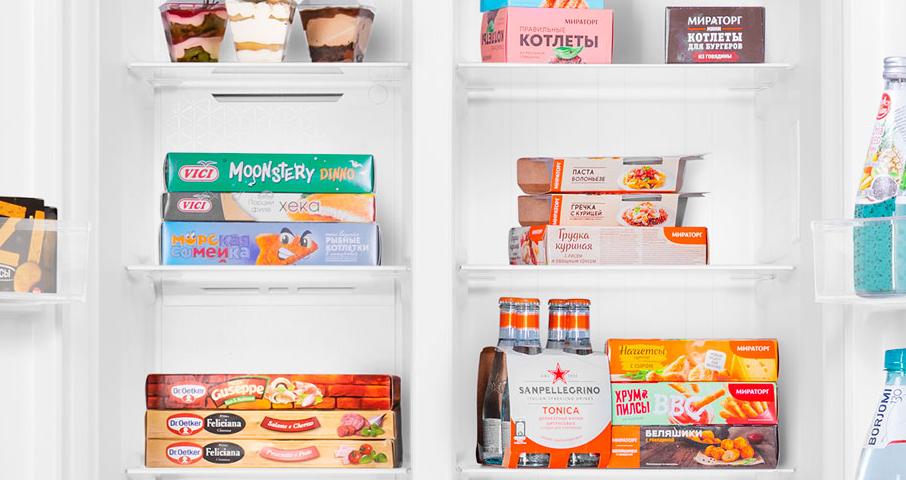 Вместительный холодильник с&nbsp;умно организованным внутренним пространством для&nbsp;хранения разных типов продуктов.