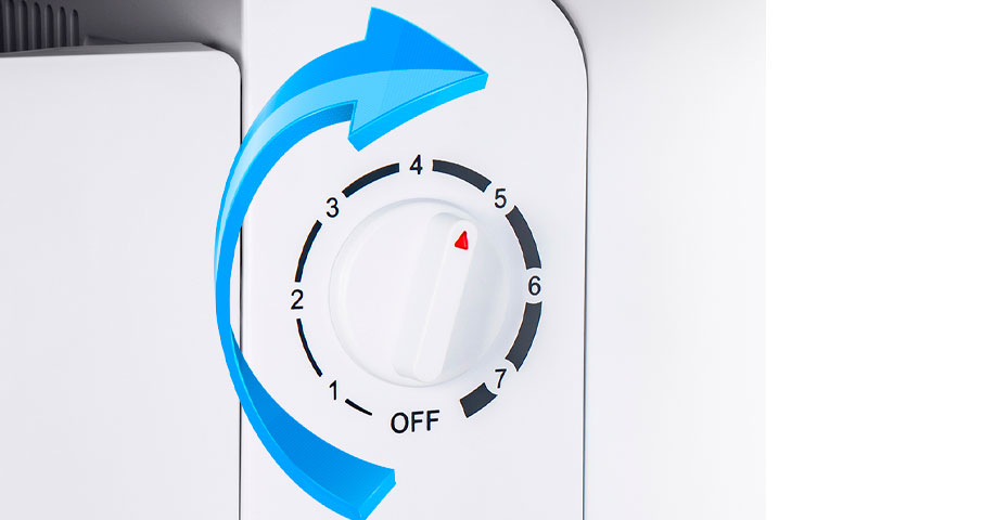 Терморегуляция в&nbsp;холодильнике осуществляется с&nbsp;помощью удобной поворотной ручки, которая позволяет выбрать один из&nbsp;7&nbsp;режимов охлаждения.